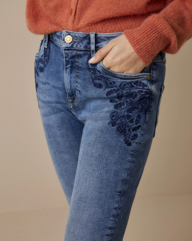 Jeans-Embroidery-Summum-1.jpg
