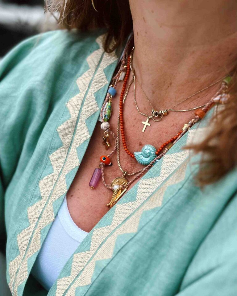 Ketting Kleine Schelp Jazu oranje blauw