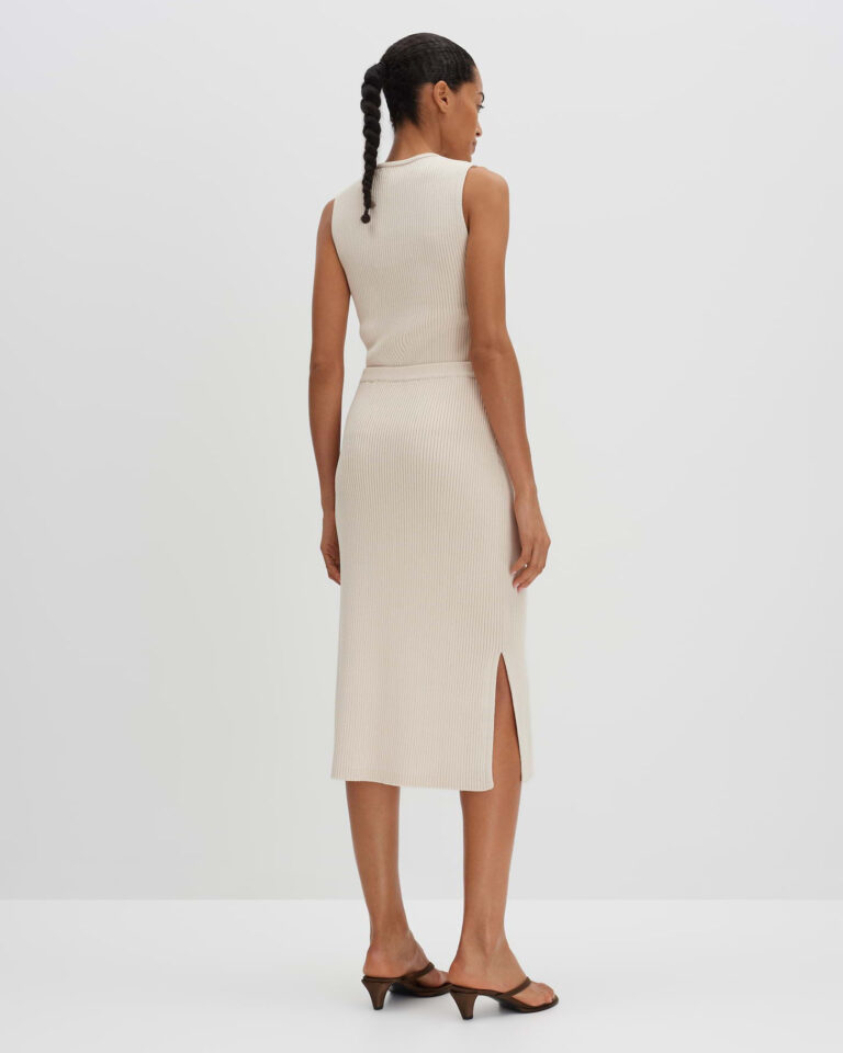 beige_kokerrok_dames_otoini_someday_achterkant_1