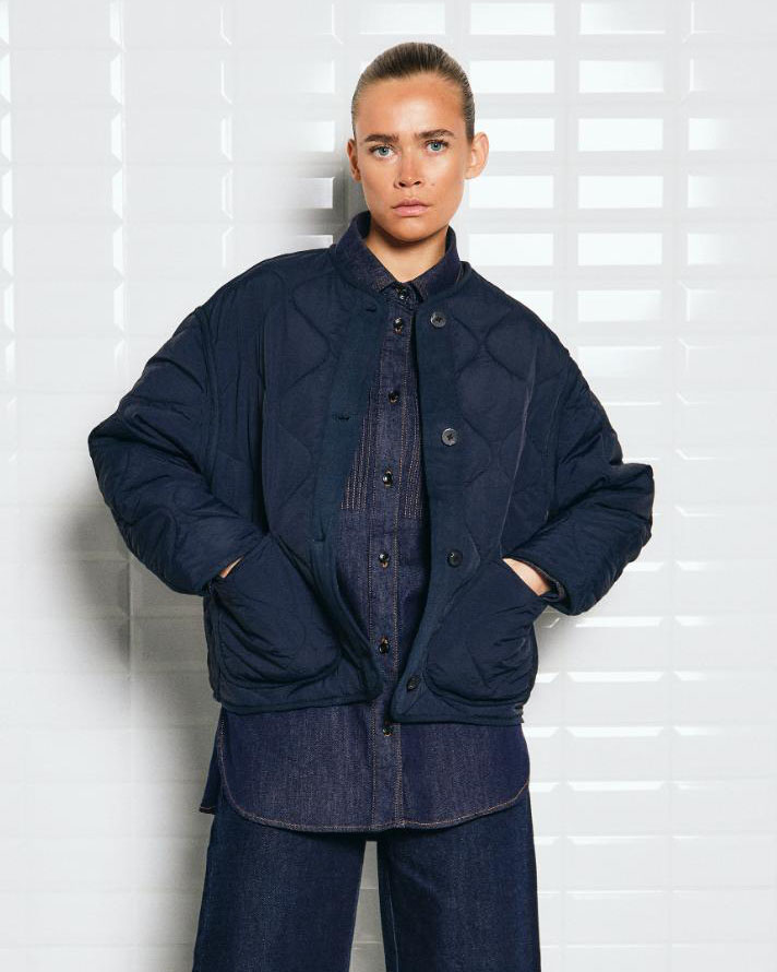 Quilted jasje donkerblauw Sandy With Black