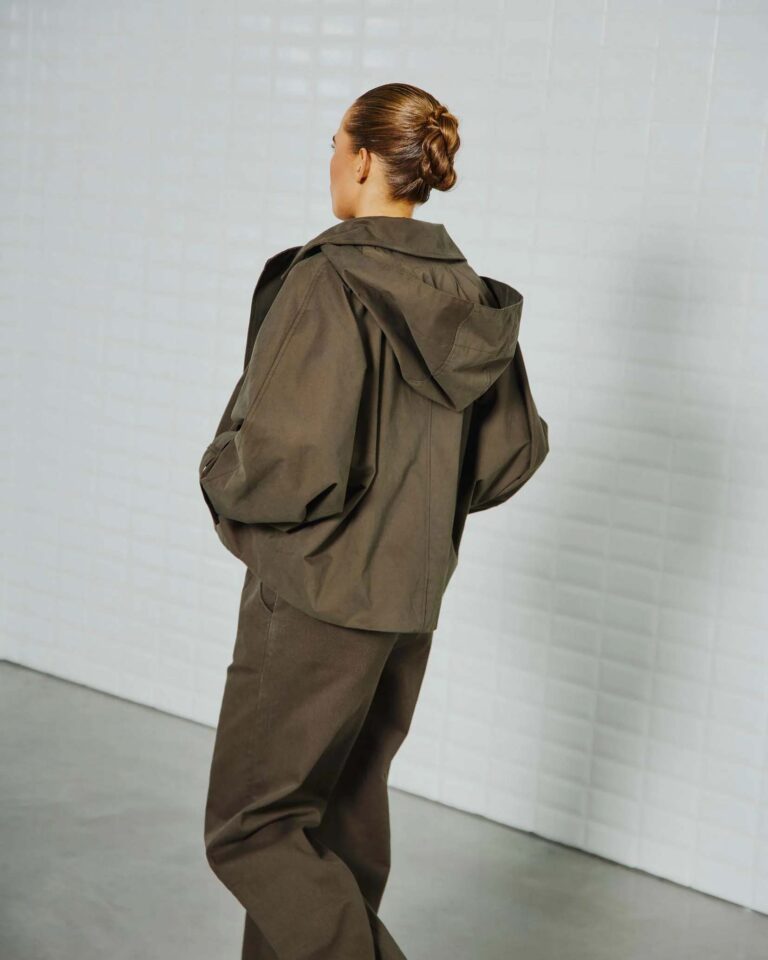 Wblalaia_Hooded_Jacket_Midnight_Green_Steffi_Wide_Pant_Midnight_Green3