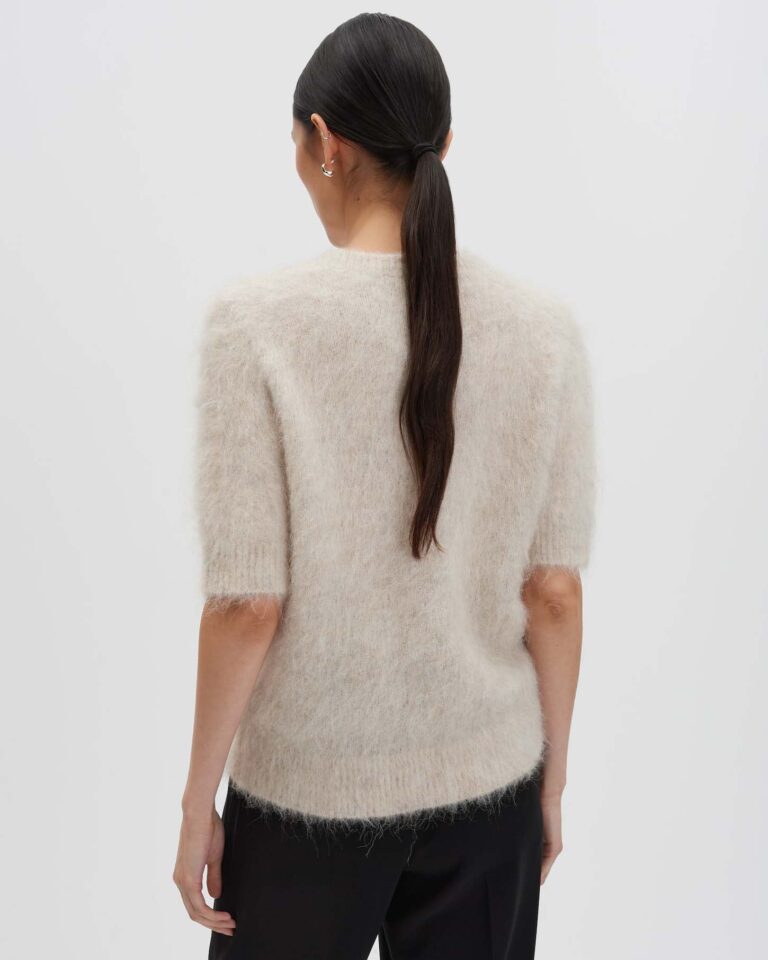beige_trui-met-korte-mouwen_dames_tuomi_someday_achterkant