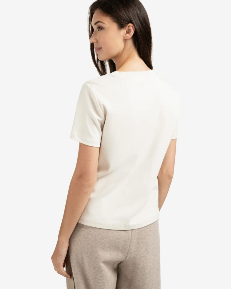 t-shirt-with-subtle-stitch-details-1_a5ab6de7-1018-4af6-917c-ea321fb152ea