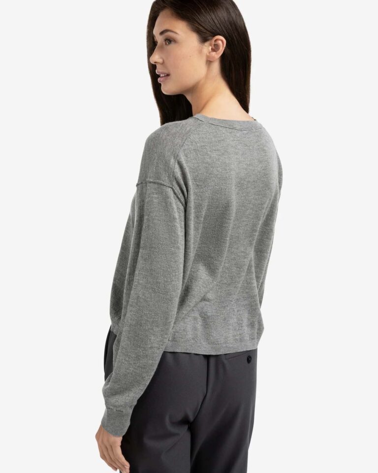 textured-knitted-sweater-with-round-neckline-2