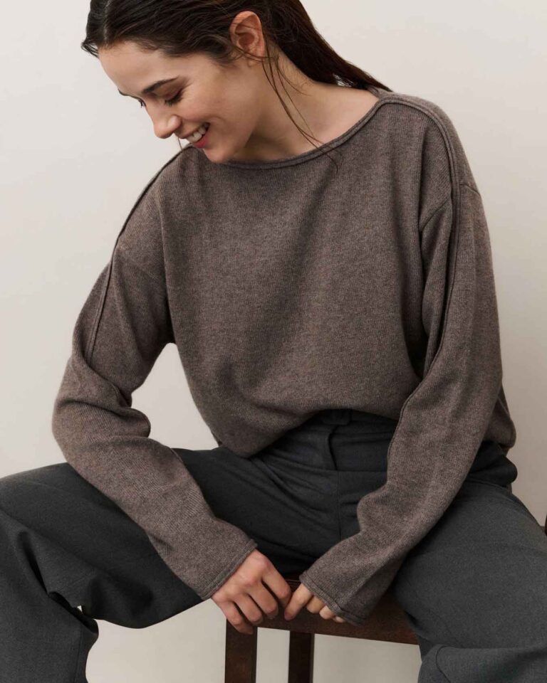 boat-neck-sweater-with-refined-decorative-seams-1