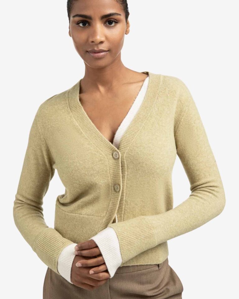 cardigan-with-contrast-details-and-v-neck_8e754abf-f3c2-446f-8733-4ea12837a3d0