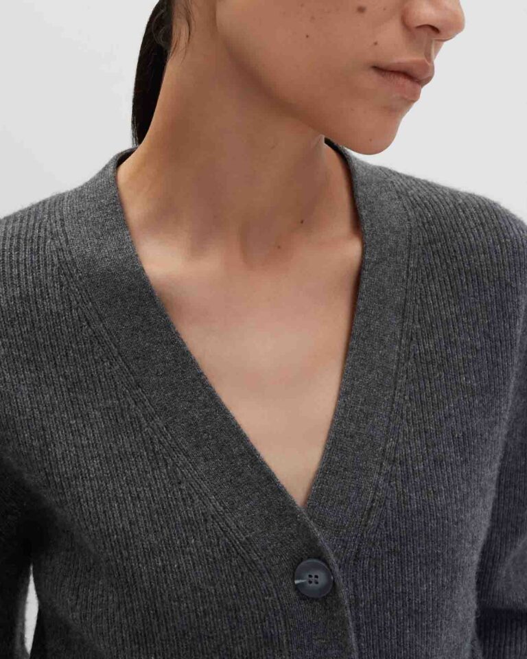 grijs_fijngebreid-vest_dames_toria_someday_detail-1