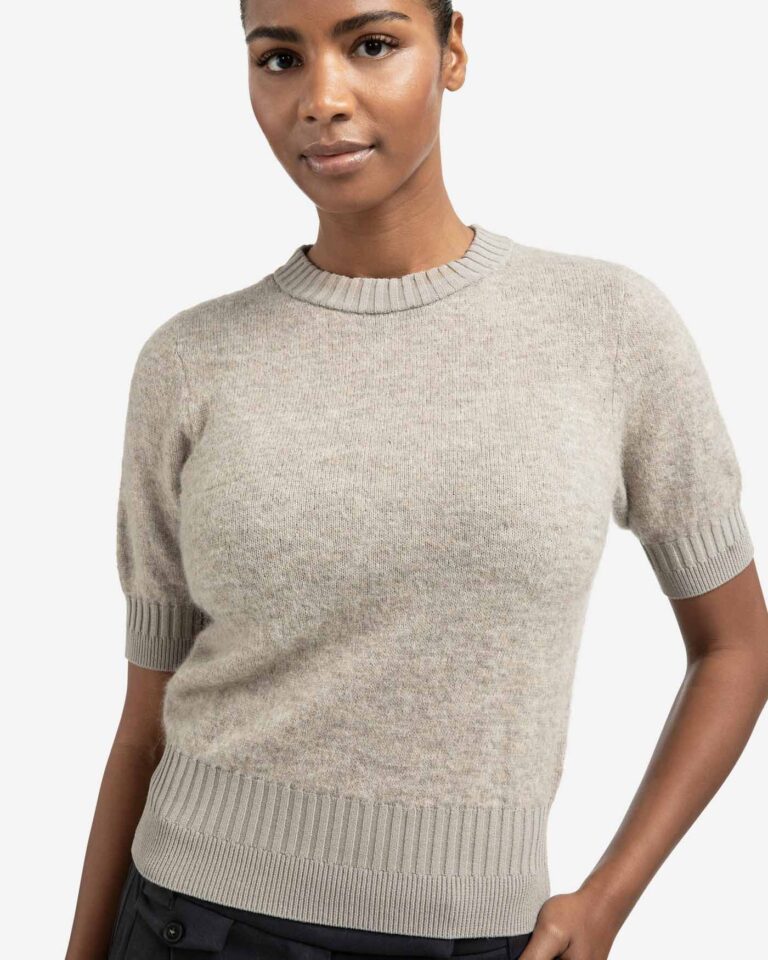 knitted-short-sleeve-sweater-with-double-rib-details-1_42e6550b-b459-43ae-b2e4-803a37cc9b34