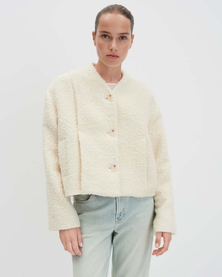 wit-beige_bomber_dames_nisabel_someday_voorkant