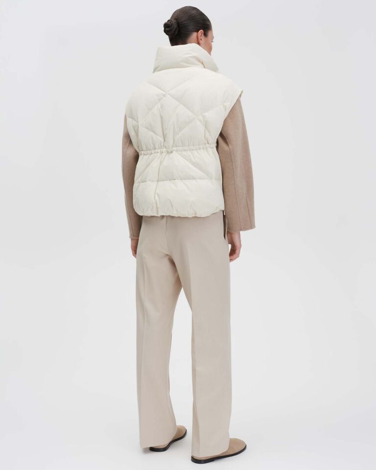 wit-beige_gewatteerde-bodywarmer_dames_vesara_someday_achterkant