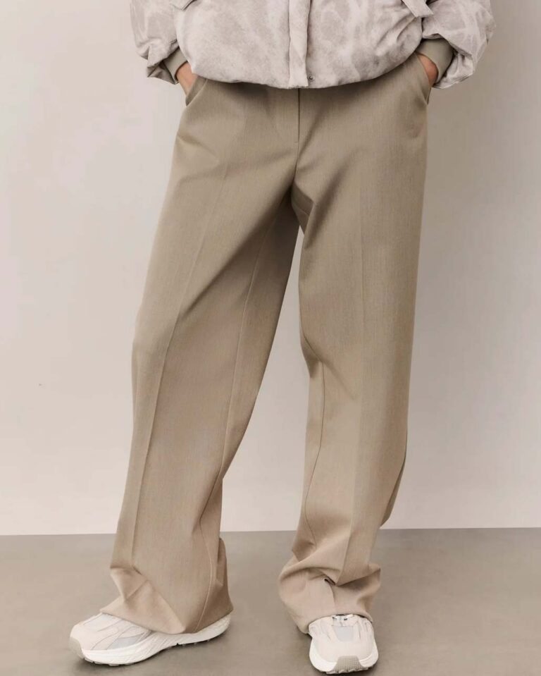 woven-wide-leg-trousers-with-contrast-waistband_462e91d2-9093-48fe-9445-dcdc6a4faae6