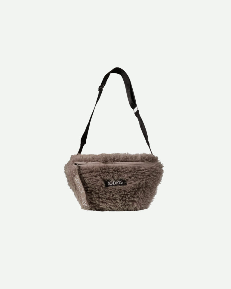 Crossbody hairy moonrock 10days