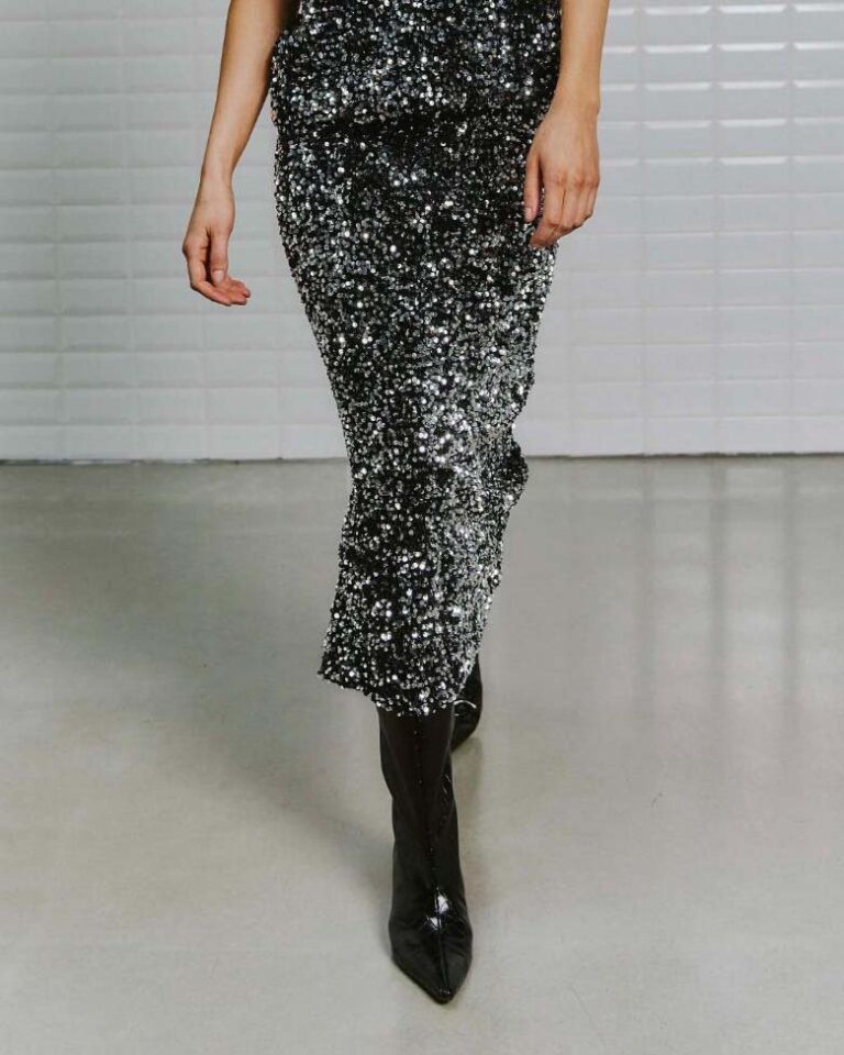 Rok Idun Sequin With Black zilver zwart
