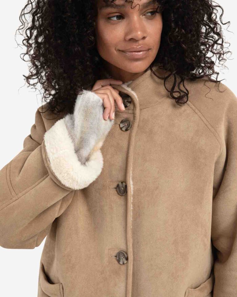 oversized-lammy-coat-with-raglan-sleeves_52d9bc9a-ba1e-4bc2-b37a-90c17e5e011c