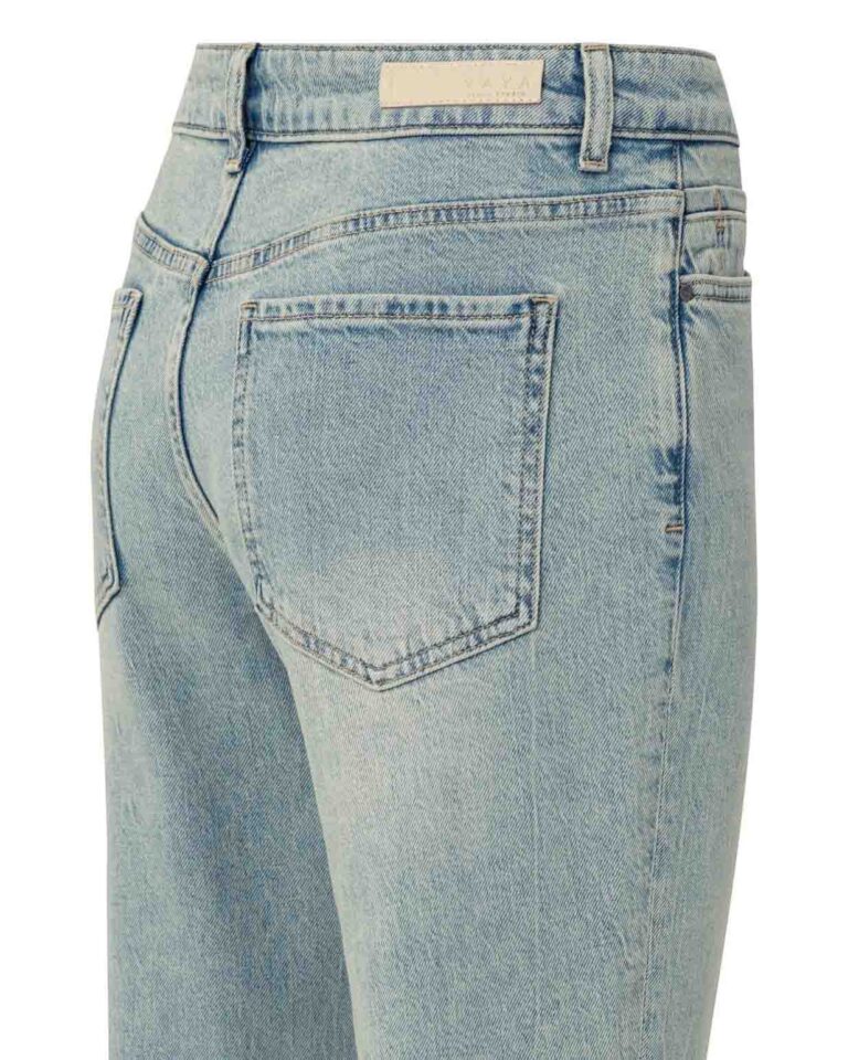 straight-fit-denim-jeans-with-washed-finish-l32-1_f08d6037-4699-4e65-8164-e91660bcd986