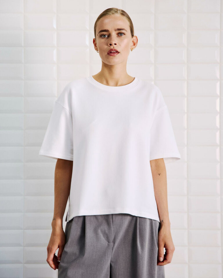 T-shirt Indra Wit With Black studio lab