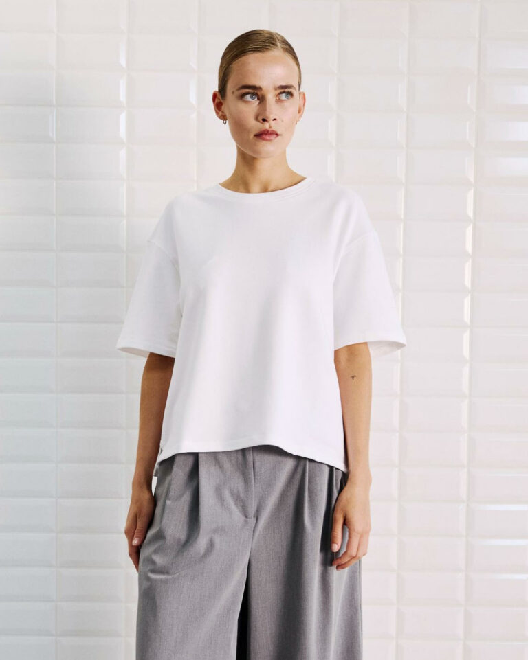 SLTINDRA_SS_TEE_White00008-scaled