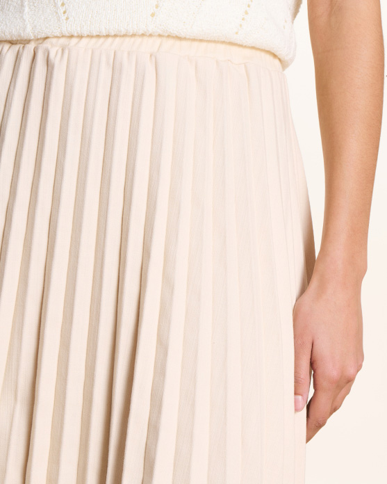 p2897145_1064472_4_696e0426db382