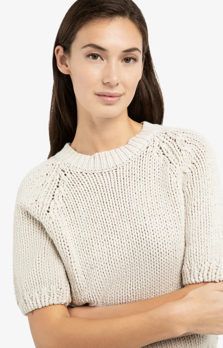 chunky-knit-sweater-with-short-sleeves-and-round-neck-1_55abd616-d3b2-480c-b7e3-aedf15198970.jpg