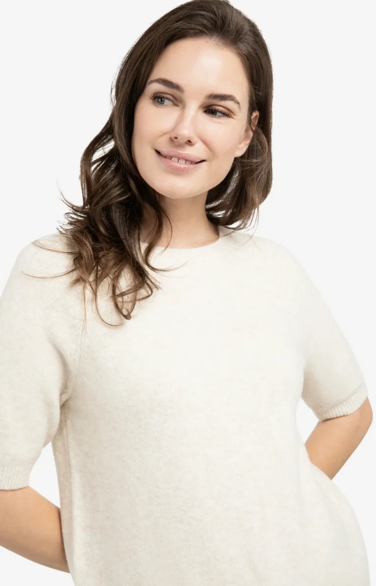 soft-sweater-with-short-sleeves-and-round-neckline-2_646cd569-9956-45c4-aa2c-b7d62d45be93.jpg