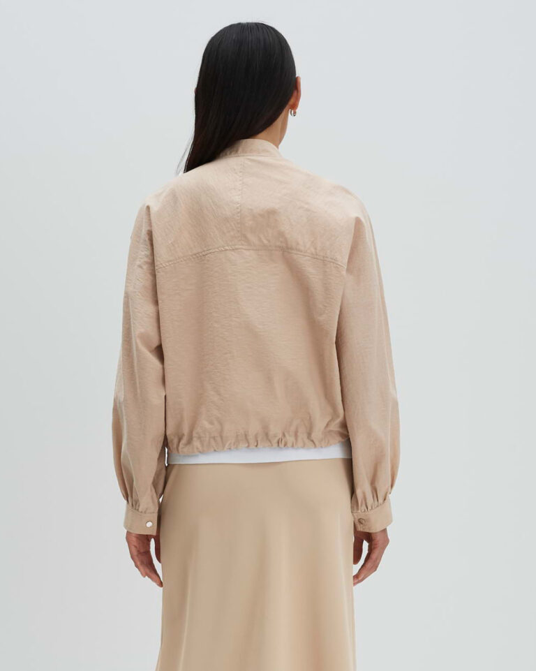 beige_bomber_dames_nelis_someday_achterkant