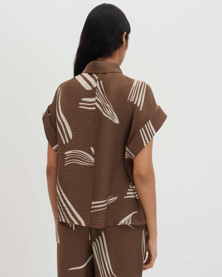 bruin_blouse-met-print_dames_zelyna_someday_achterkant