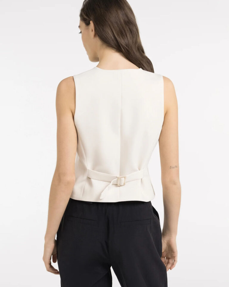 gilet-with-asymmetrical-closure_06615eb0-c913-482b-86f1-df06df326ca2