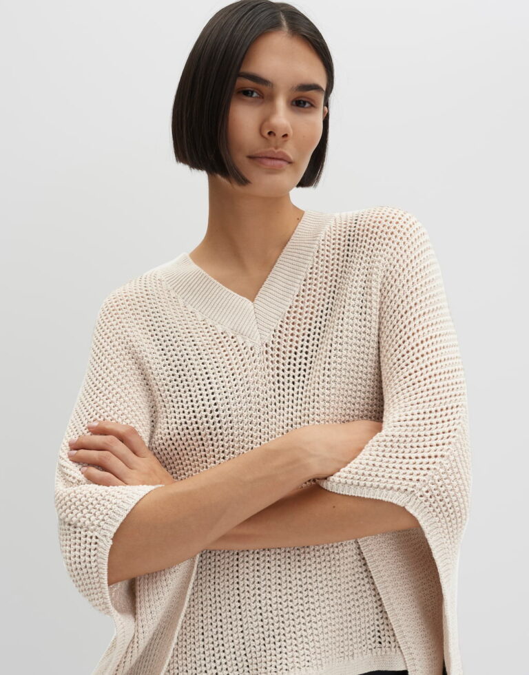 beige_poncho_dames_basona-cape_someday_detail-1
