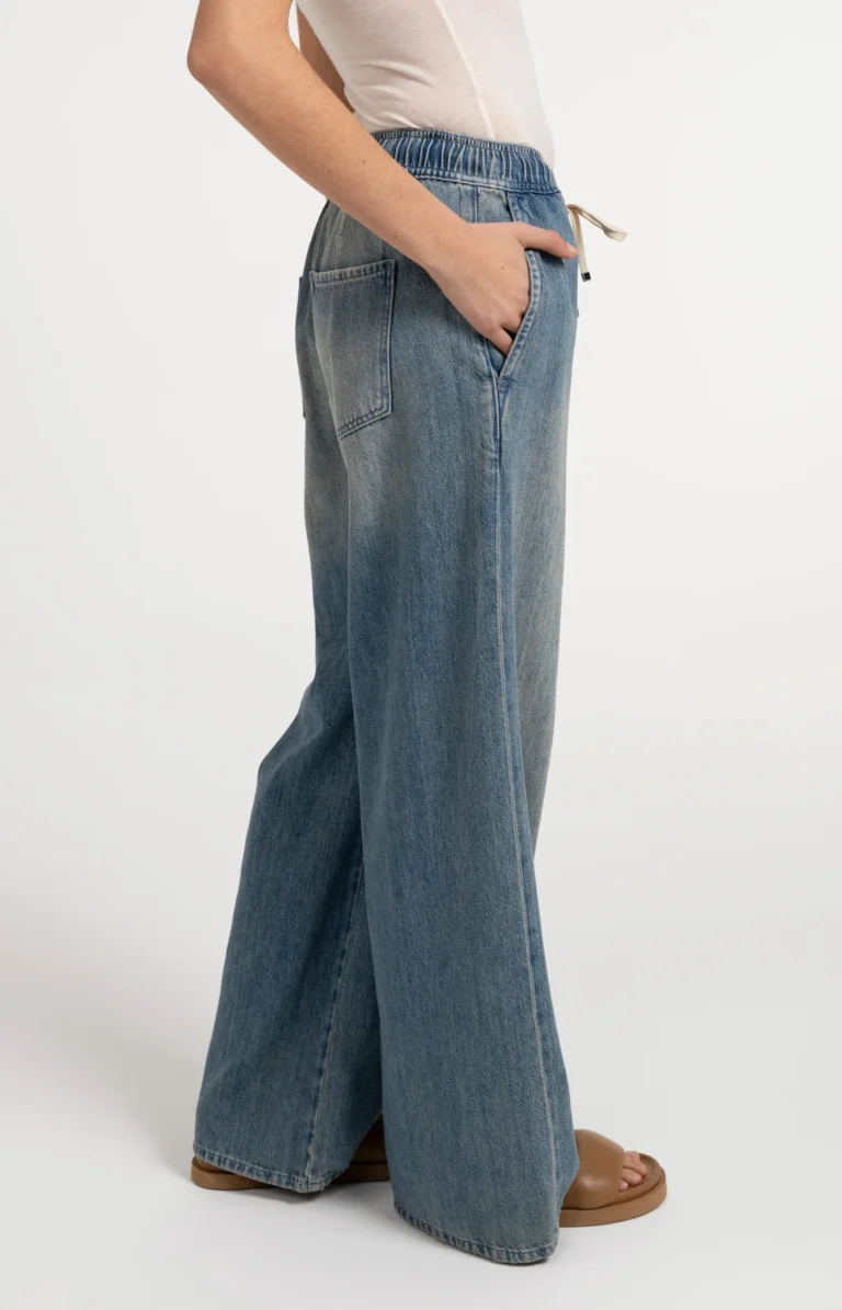denim-trousers-with-wide-legs-and-drawstring_a55d87bd-1ccc-49b5-bb99-ee6835b02e49.jpg