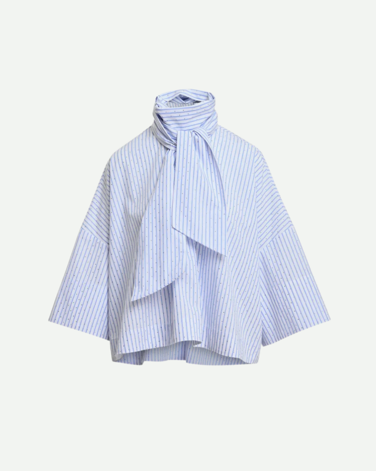 blouse kefir lichtblauw essentiel antwerp