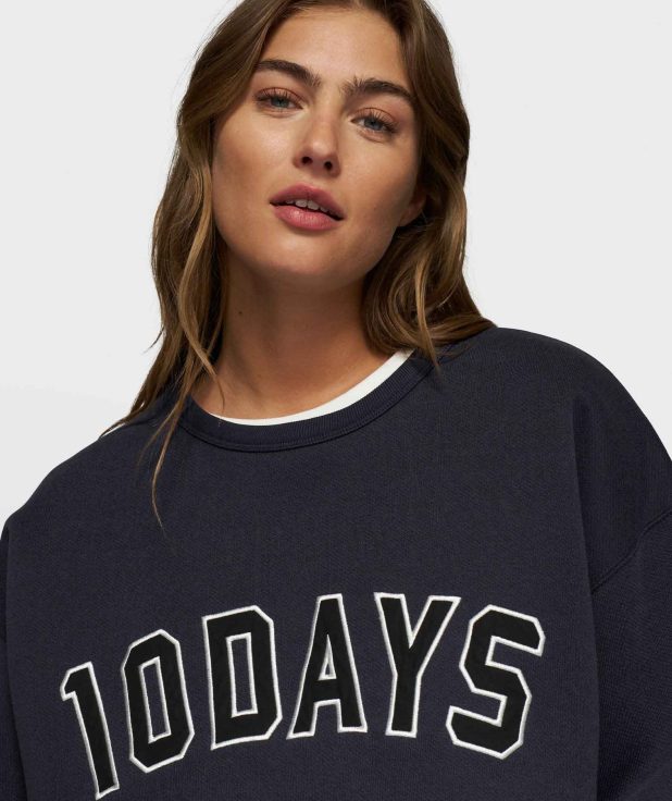 Statement Sweater Dark Navy 10Days blauw logo