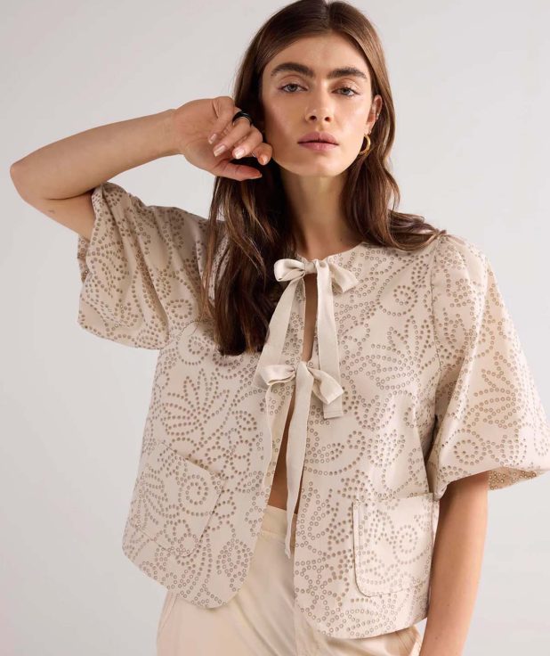 Blouse Dots Sesame Summum licht beige lasercut