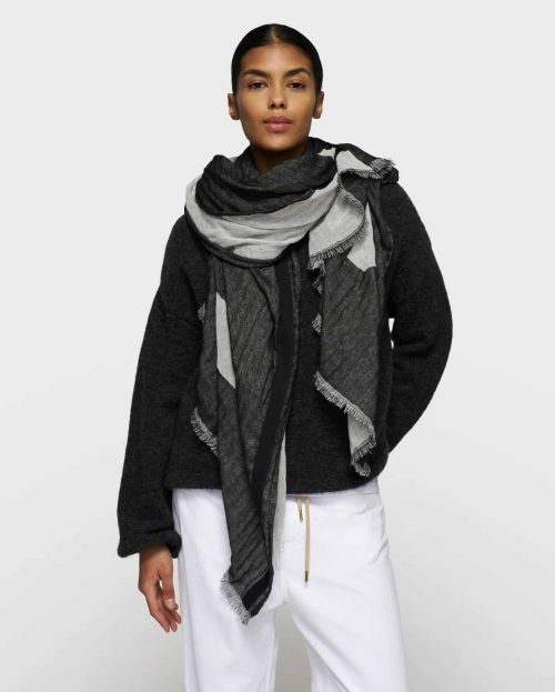 Scarf black 10days jacquard