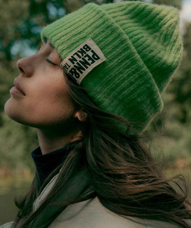 Beanie Vivid Green Penn&Ink1