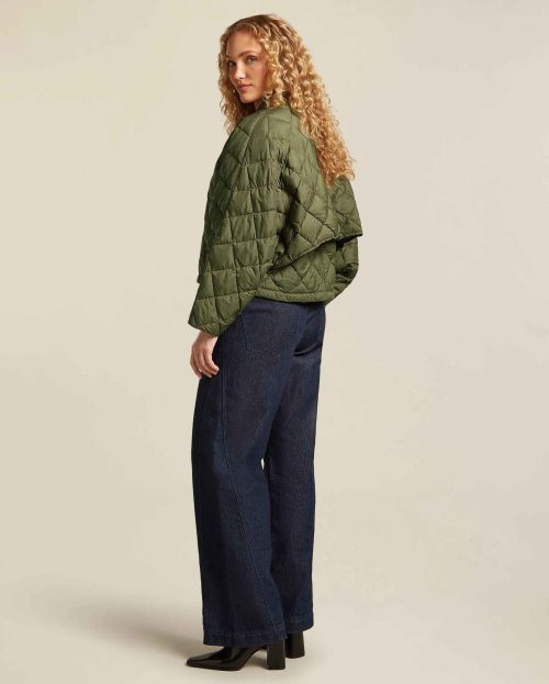 DEBRAjacket_6850_BM_S1