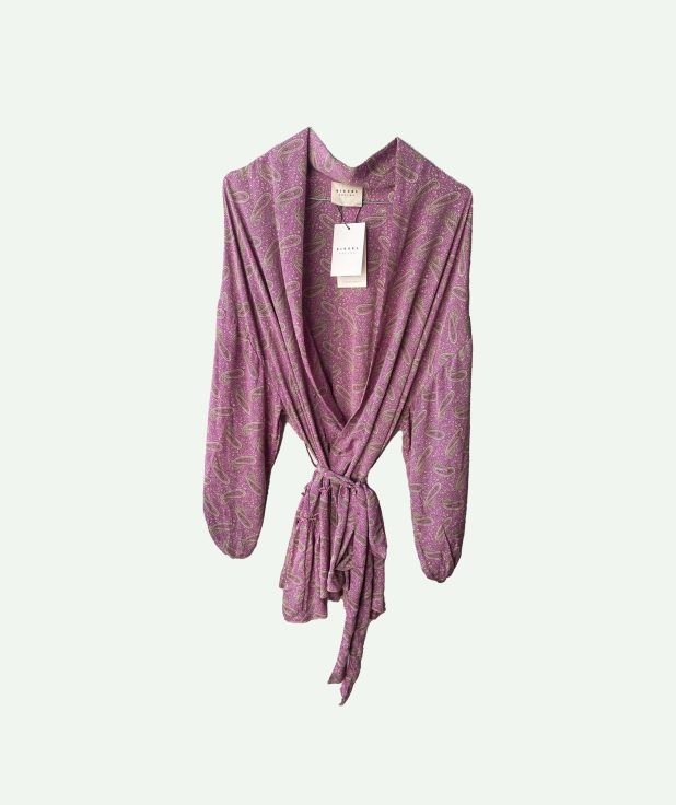 Kimono-Lion-Roze-Sissel-Edelbo-2-min-scaled-1.jpg