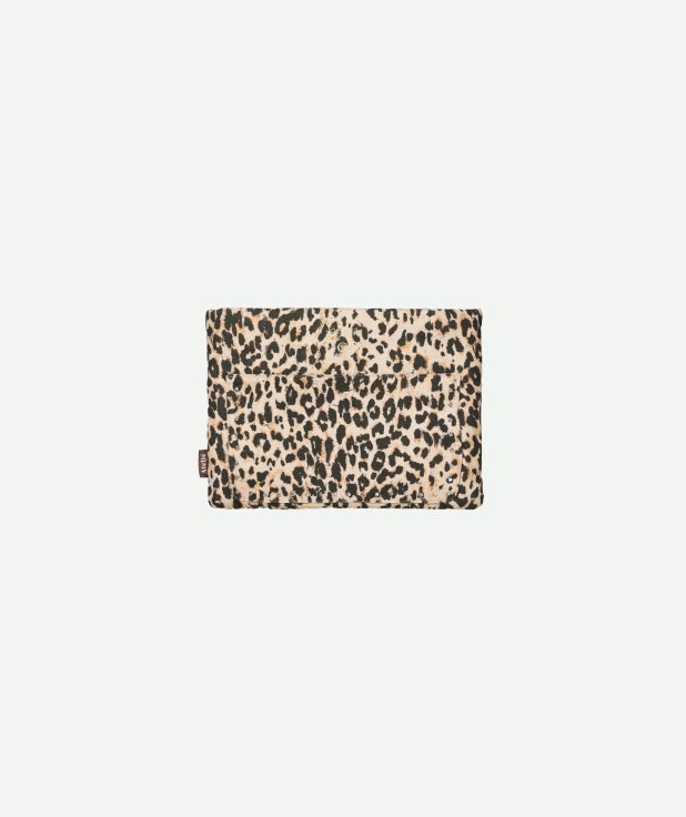 Laptopsleeve-hearmeroar-front_2048x