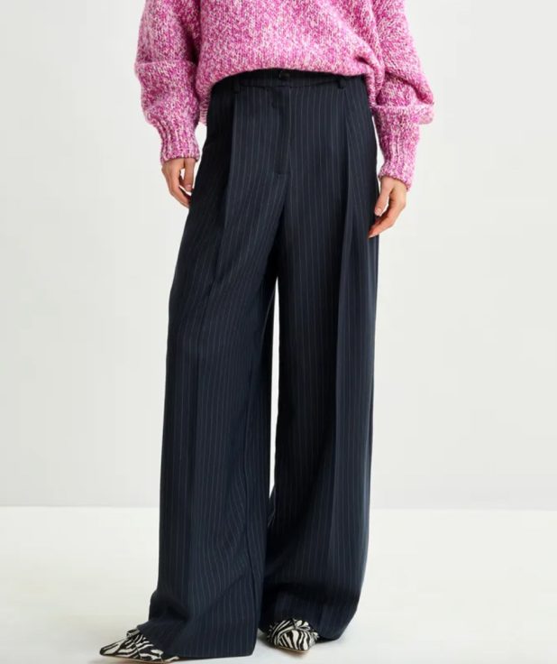 Pantalon Invest Pinstripe Essentiel Antwerp blauw