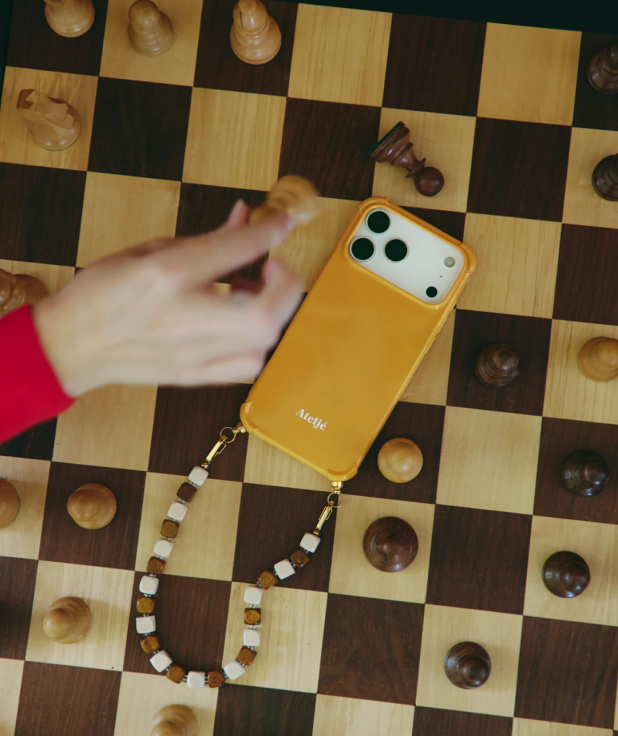 Recycled iPhone case - no cord | Apricot