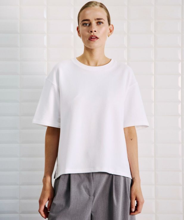 T-shirt Indra Wit With Black studio lab