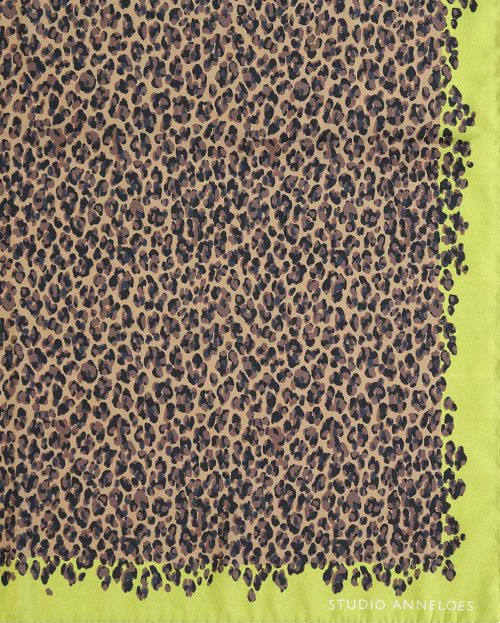 Shawl Leopard Studio Anneloes groen 1