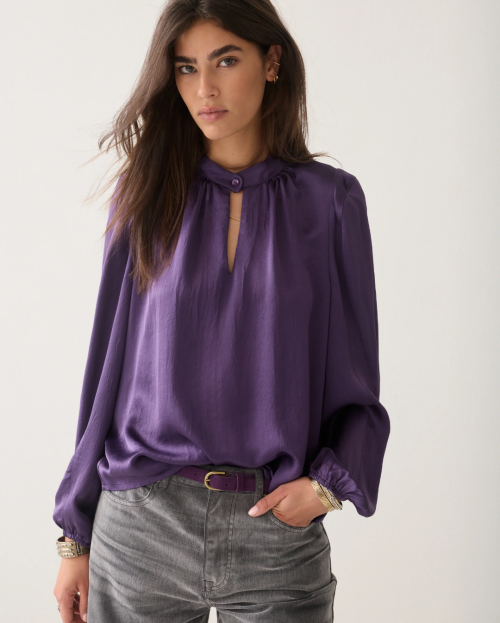 Silky top met schoudervulling paars summum
