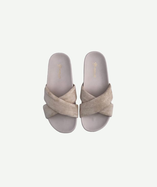Slipper-Lolis-Maluo-Latte-scaled-1.jpg
