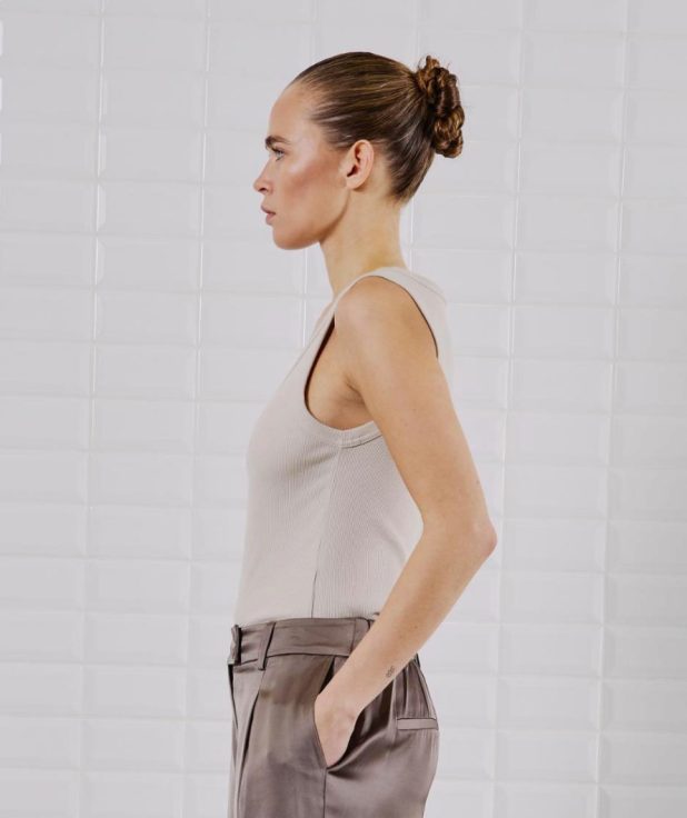 Top Lullu Beige With Black 2