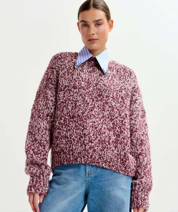 Sweater Izura Bordeaux Essentiel Antwerp red
