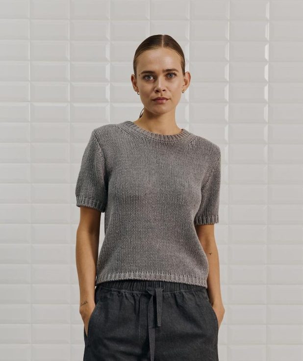 WBLELINORE_SS_KNIT_TEE_Mid_Grey_Melange2-1