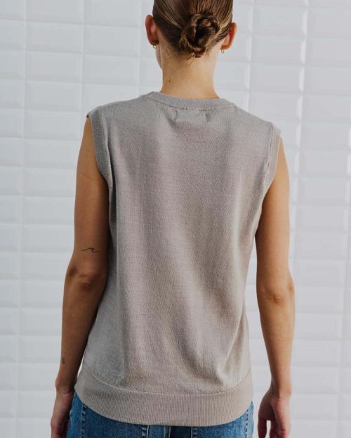 WBLMILES_TANK_Grey_Sand5-2
