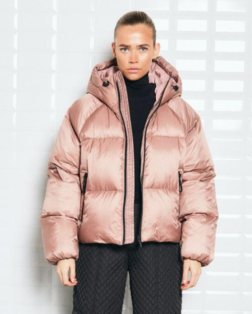 Jas Emma Short With Black roze