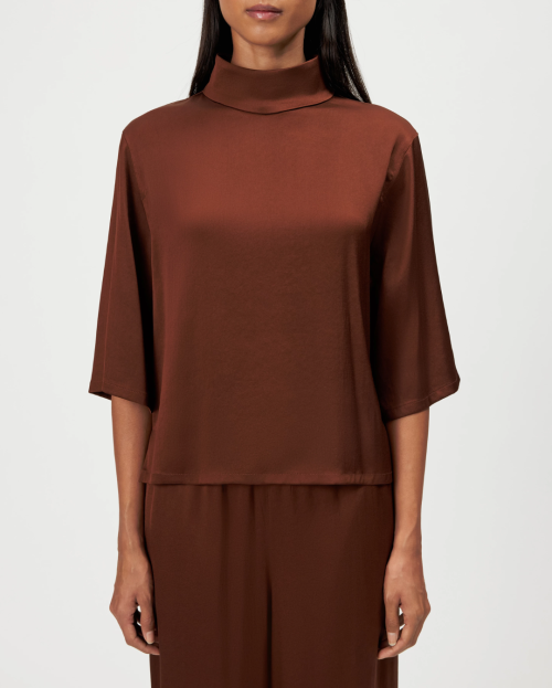 Satijnen blouse met opstaande kraag