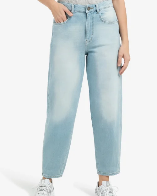 barrel-jeans-in-light-washed-denim-1_5504dcaf-b7ec-42fa-a26b-256c9635c427.jpg